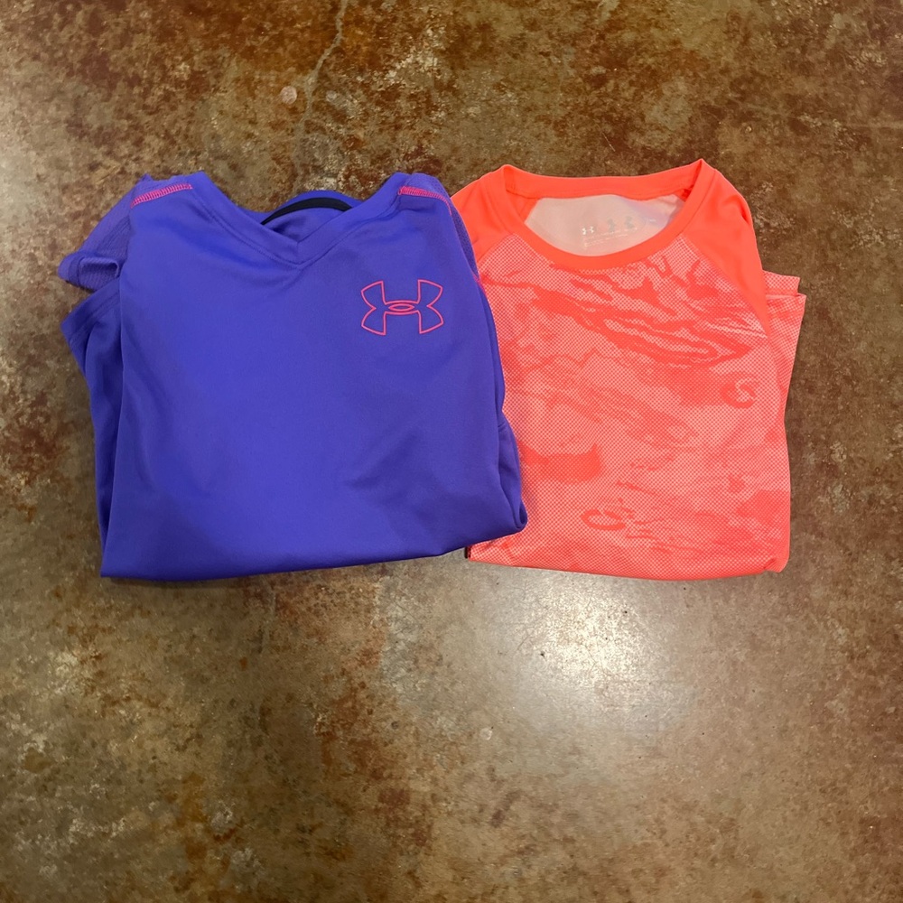 Girl Under Armour youth medium long sleeve shirts. 2 of them. In good condition